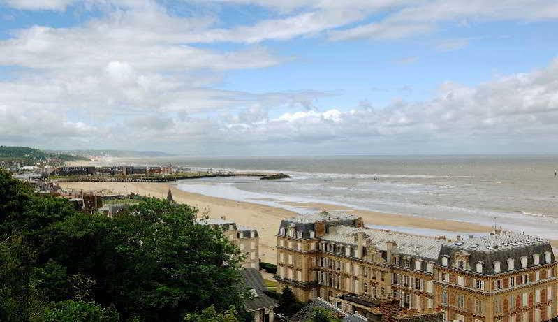 Residence Pierre & Vacances Les Tamaris Trouville-sur-Mer Exterior photo